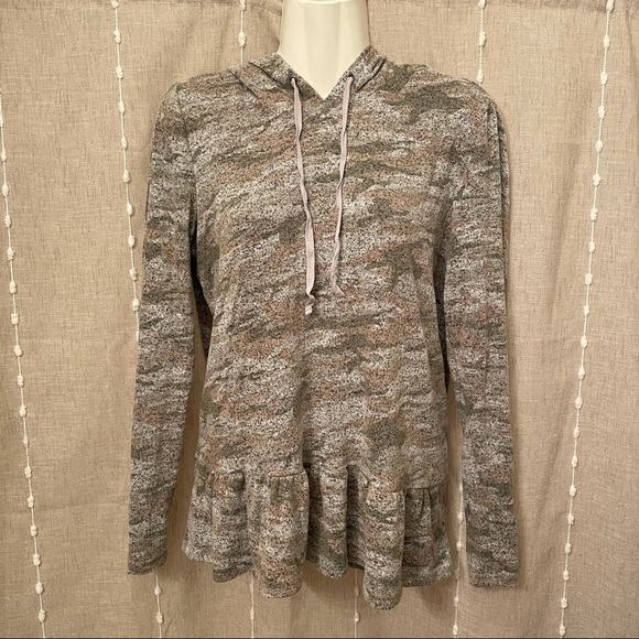 Light Weight Camo Hoodie - Picture 3 of 3